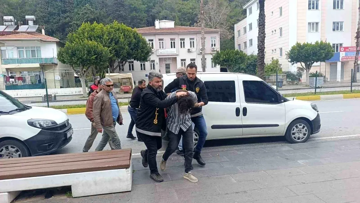 Manavgat’ta Markette Silahlı Kavga: Genç Müşteriyi Tabancayla Öldürdü