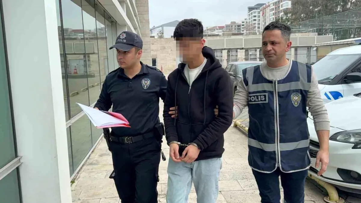 Samsun’da Yan Bakma Tartışması Kanlı Sona Erdi: 17 Yaşındaki Genç Bıçaklandı