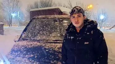 Olay yerinde inceleme yapan polis ekipleri