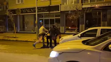 Eskişehir'de Gece Saatlerinde Ambulans Camı Kıran Kavga Şoku