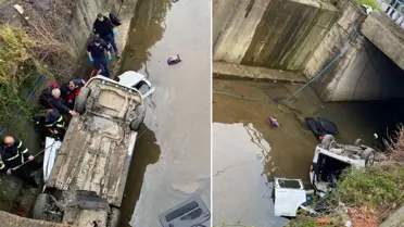 Kaza sonrası araç dere yatağında