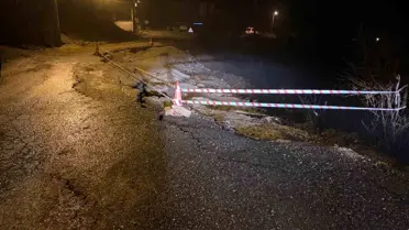 Silvan’da çökük köy yolu