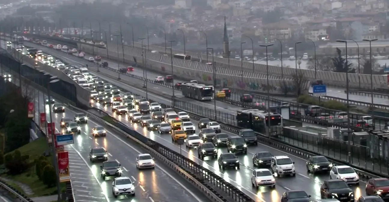 İstanbul'da Bayram Dönüşü Trafiğinde Yoğunluk %60’a Çıktı