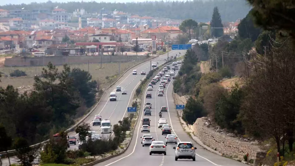 Mugla’da Bayram Dönüşü Trafiği Yoğunlaşıyor: Sürücüler Zor Anlar Yaşıyor