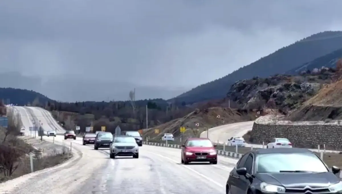 Konya‑Antalya Karayolunda Bayram Dönüşü Trafiği Yoğunlaştı