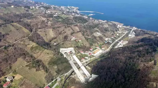 Trabzon’da Güney Çevre Yolu İnşaatı Hız Kesmeden Sürüyor