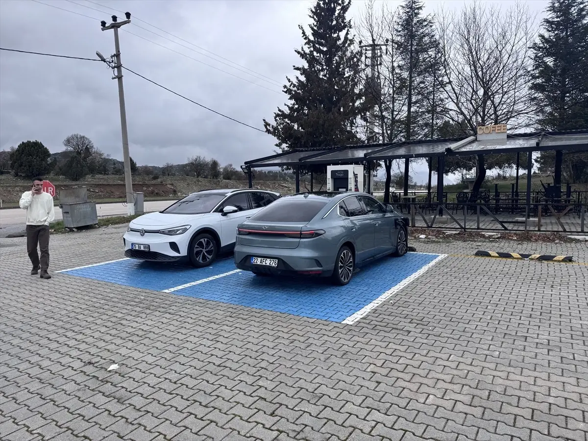 Bayram Dönüşü Trafiği: Antalya‑Konya Karayolunda Uzun Araç Kuyrukları