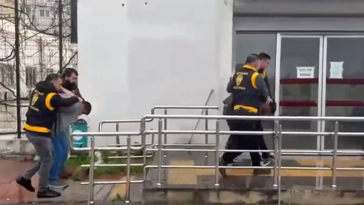 Adana’da Atlara Şiddet Uygulayan Şüpheliler Adli Kontrolle Serbest Bırakıldı