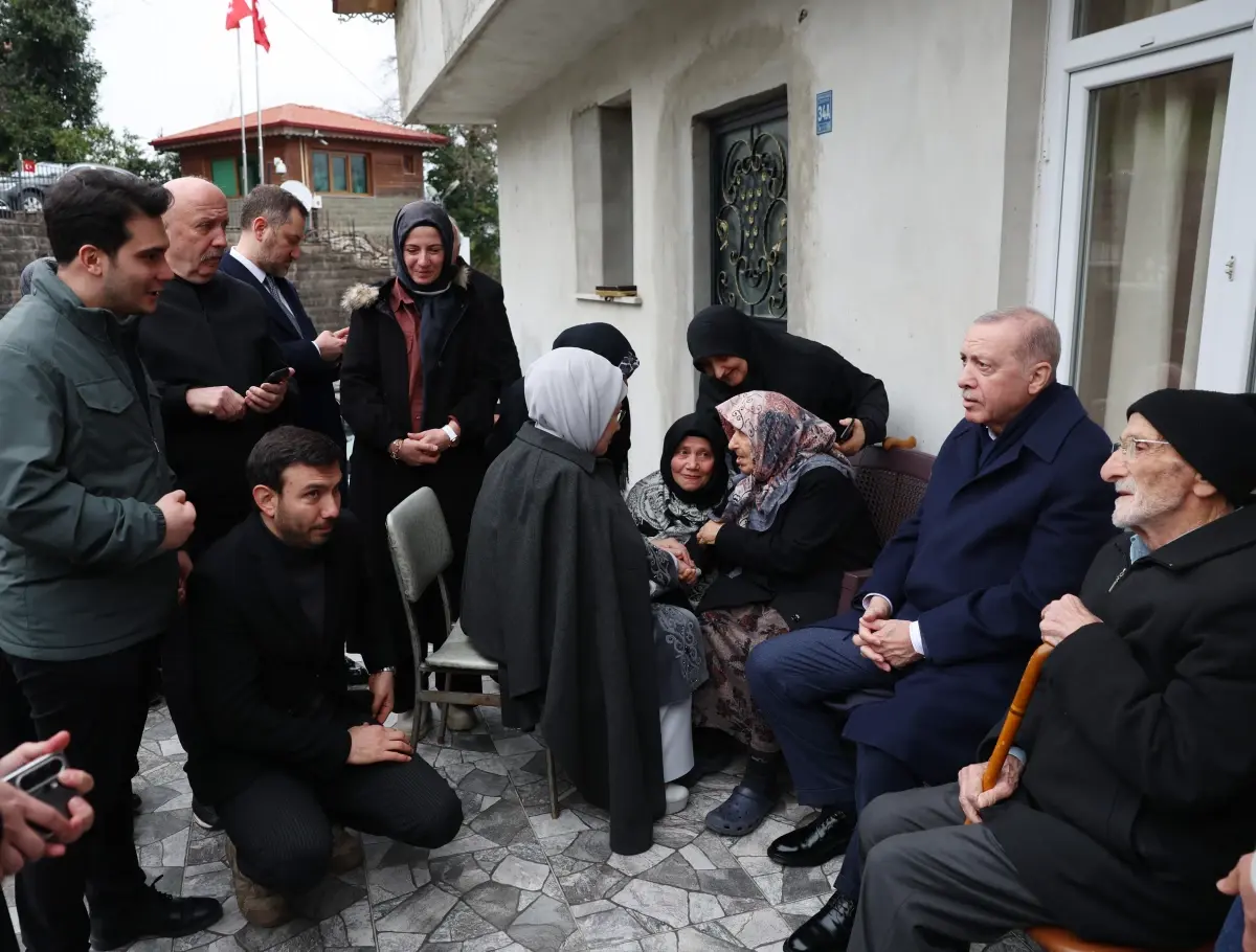 Erdoğan, Rize'de Ramazan Bayramı’nı Komşularıyla Kutladı