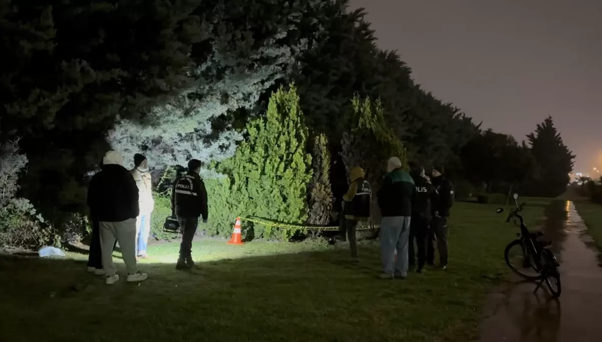 Ümraniye Parkında Şok Ölü Buluntu: Kimliği Belirlenemeyen Erkek