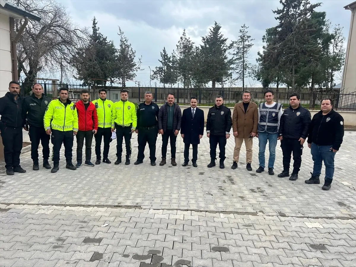 Nurdağı Kaymakamı Erciyas, Bayramda Emniyet ve Jandarmayı Ziyaret Etti