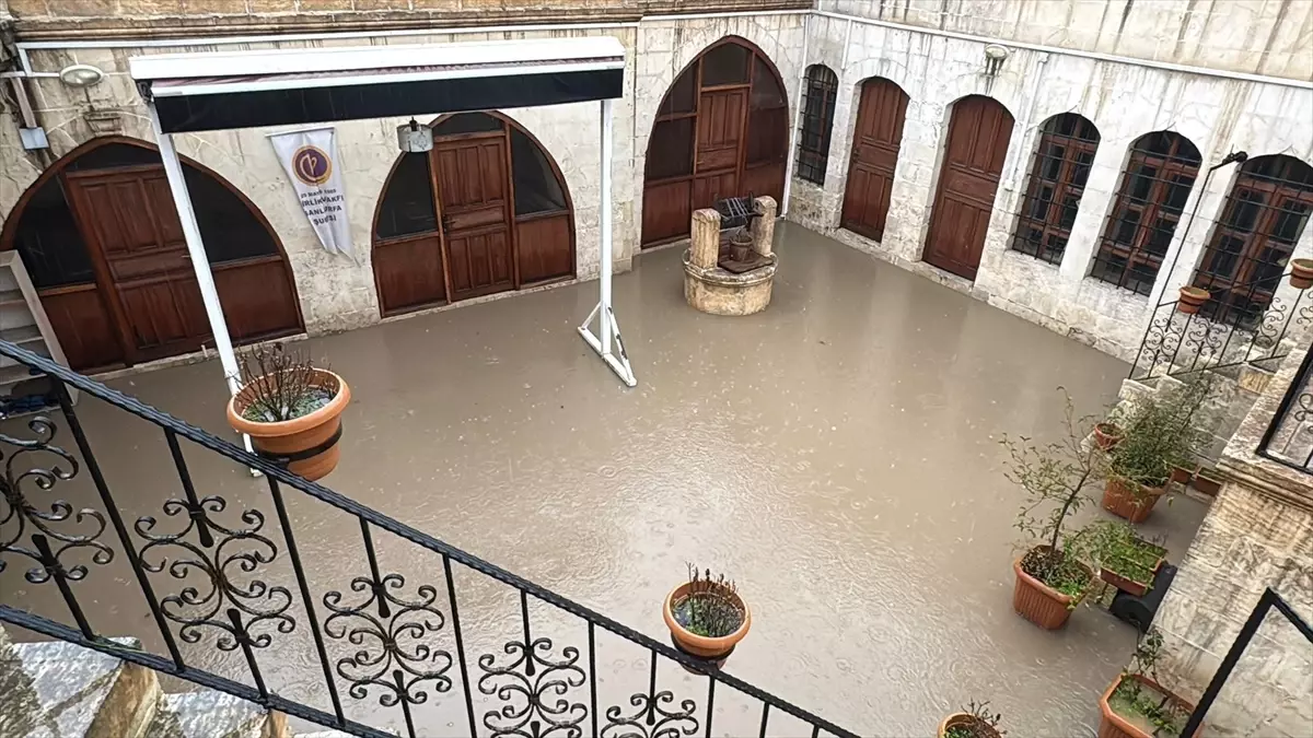 Şanlıurfa’da Şiddetli Sağanak Yağışlar Yol Açtığı Sel Felaketi