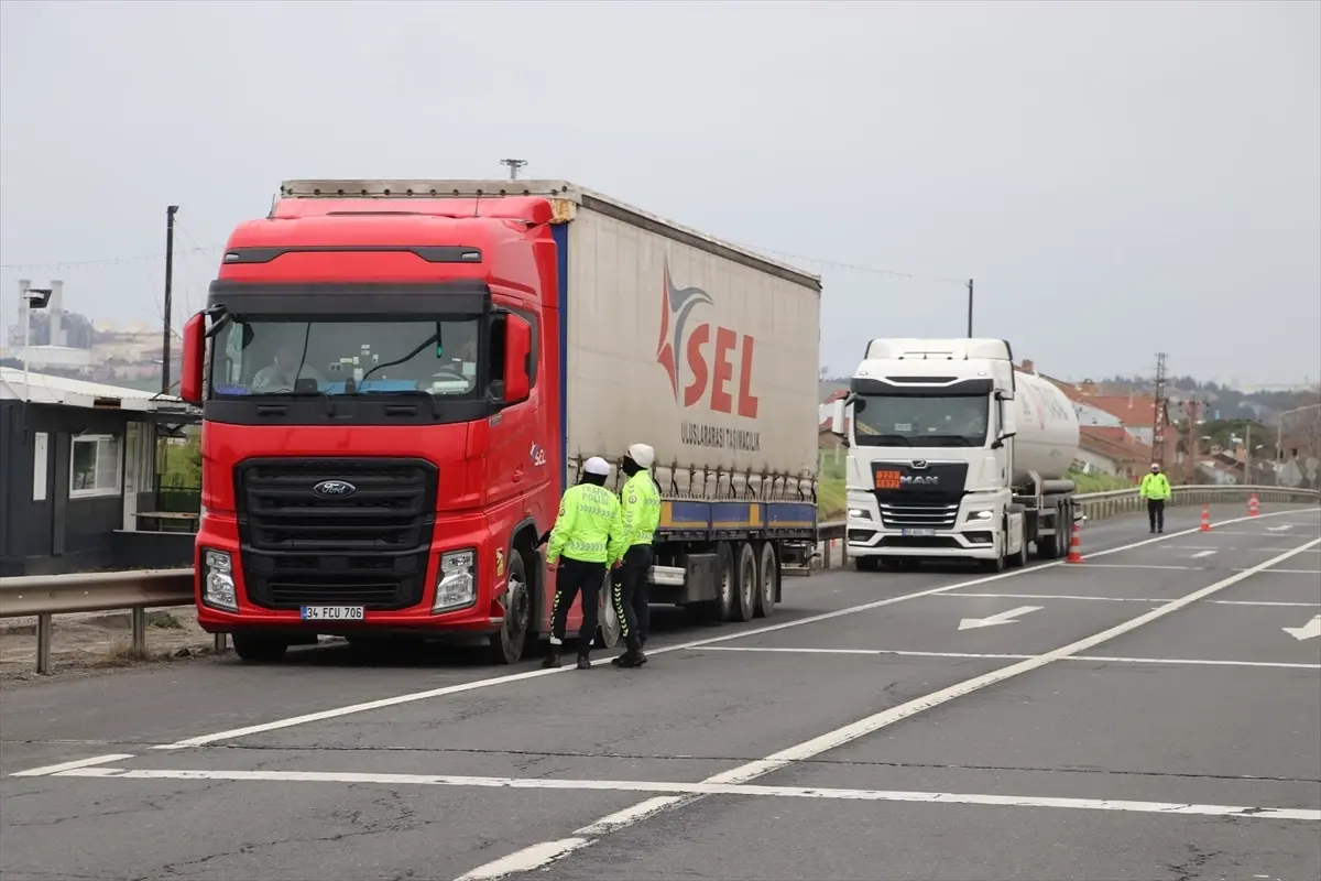 Tekirdağ‑İstanbul Arasındaki Ağır Araç Trafiğine Geçici Yasak Getirildi