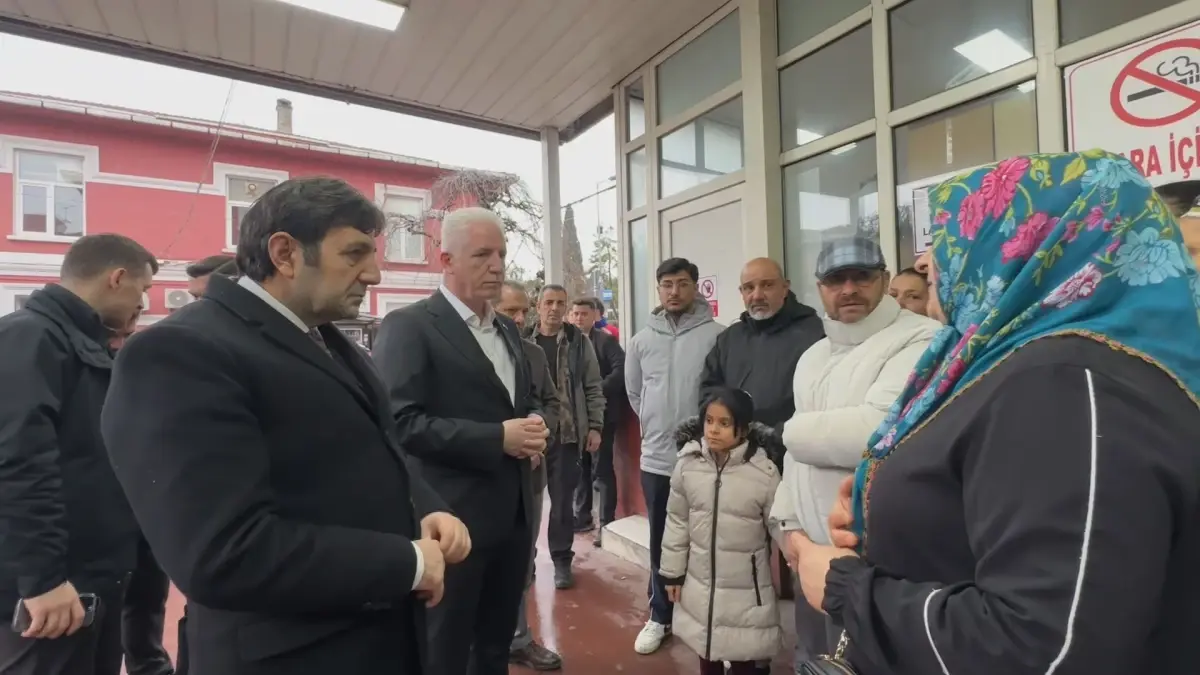 Fatih’te Bina Çöküşü Sonrası Vali Gül’ün Hastane Ziyareti