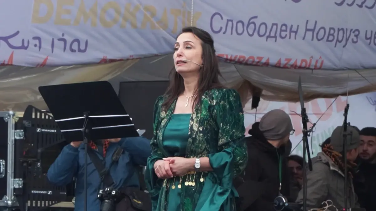 Yenikapı’da Nevruz Coşkusu: DEM Partilileri Barış ve Kardeşlik Mesajlarıyla Kutladı