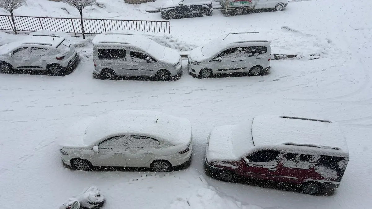 Yüksekova’da Kar Beyazlığı: Çığ Riski Artıyor