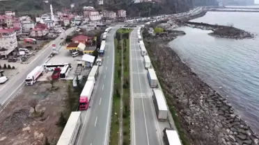 TIR kuyrukları Sarp Sınır Kapısı'nda