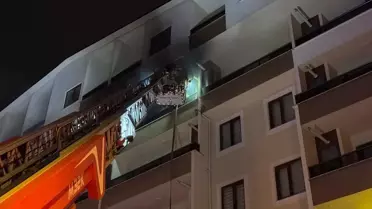 Yangın sonrası itfaiye ekipleri