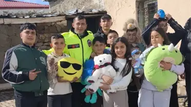 Motokurye aracının bayramda çocuklarla buluşması