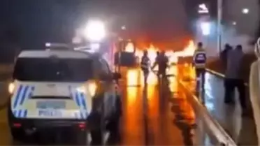 Yangın sonrası araçların zarar görmüş hali