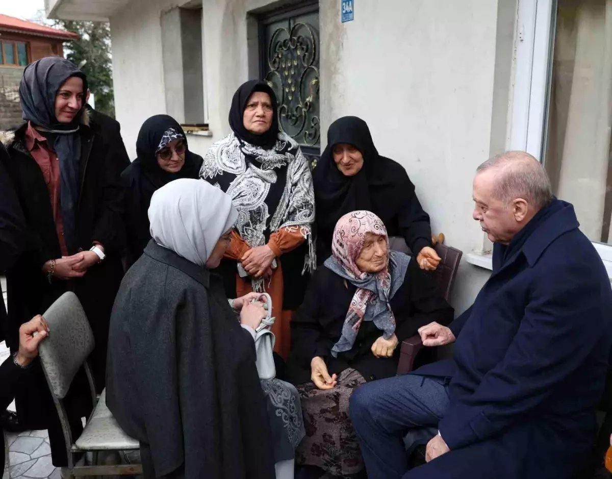 Erdoğan, Rize Güneysu’da Ramazan Bayramı’nı Komşularıyla Kutladı