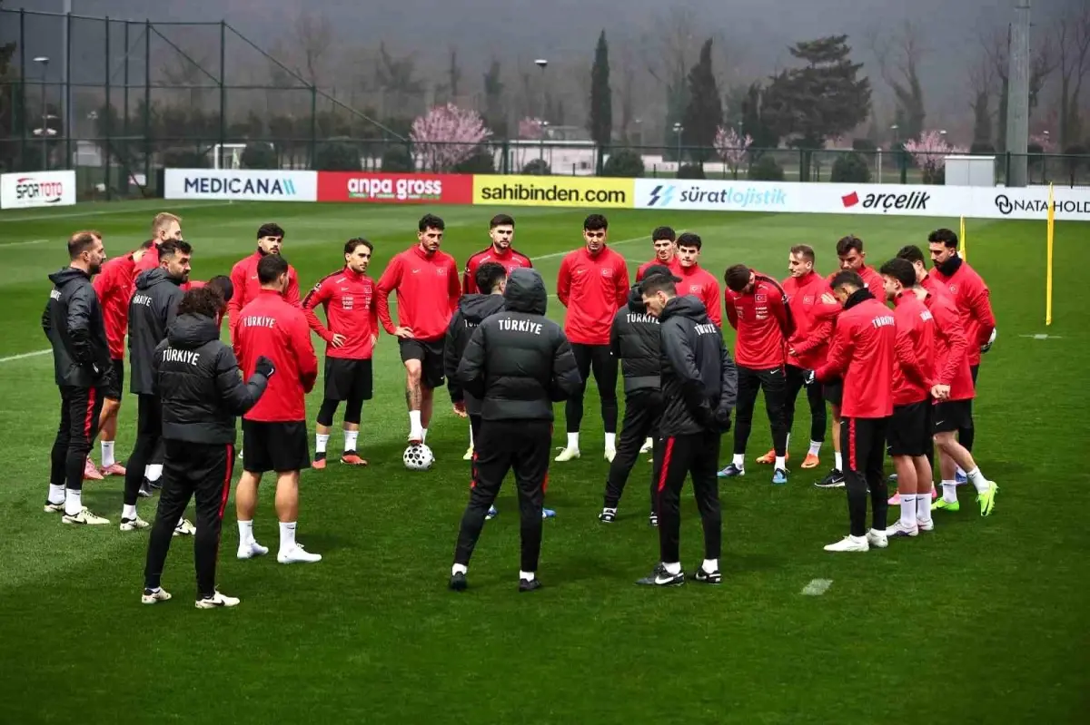 A Milli Futbol Takımı Romanya Maçına Hazırlıklarını Hızlandırıyor