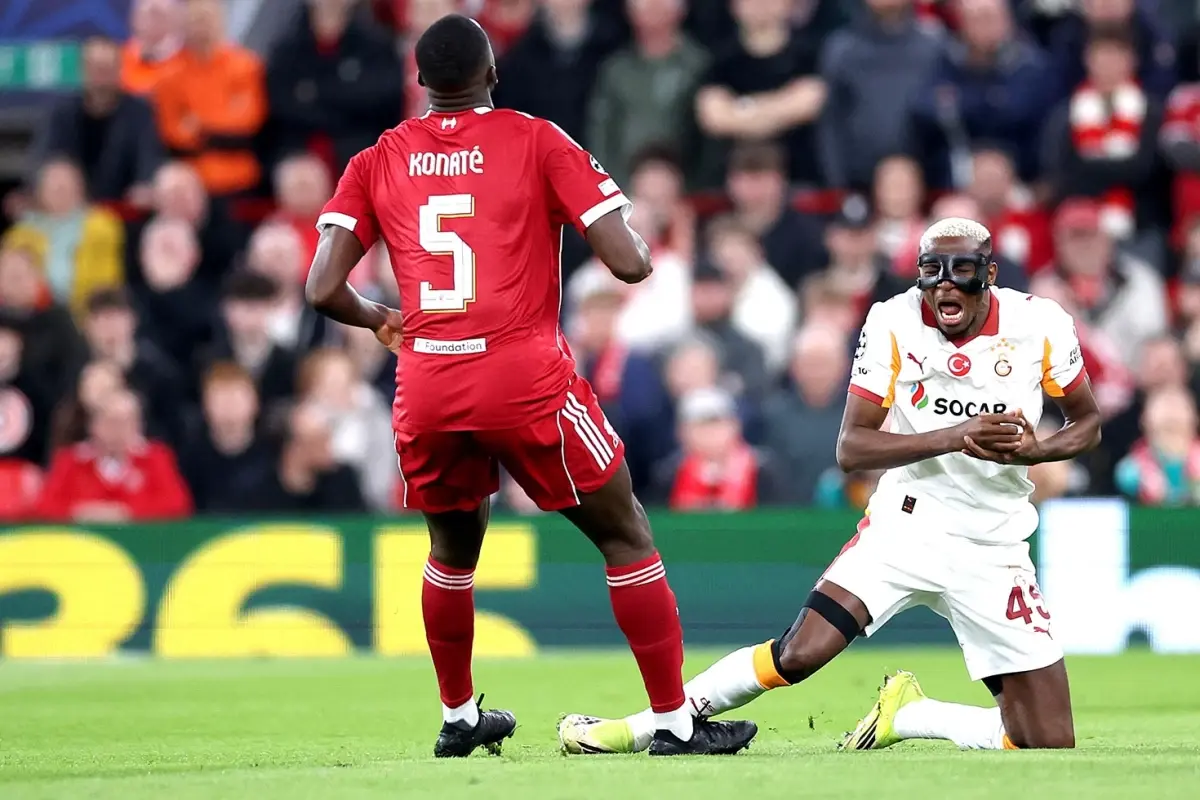 Osimhen’in Derbi Şansı: Operasyon Sonrası 5-6 Hafta Bekleyebilir mi?