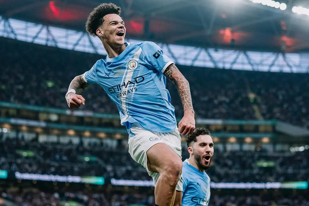 Manchester City, Lig Kupası Finalinde 4 Dakikada Şampiyonluğu Kapıya Getirdi