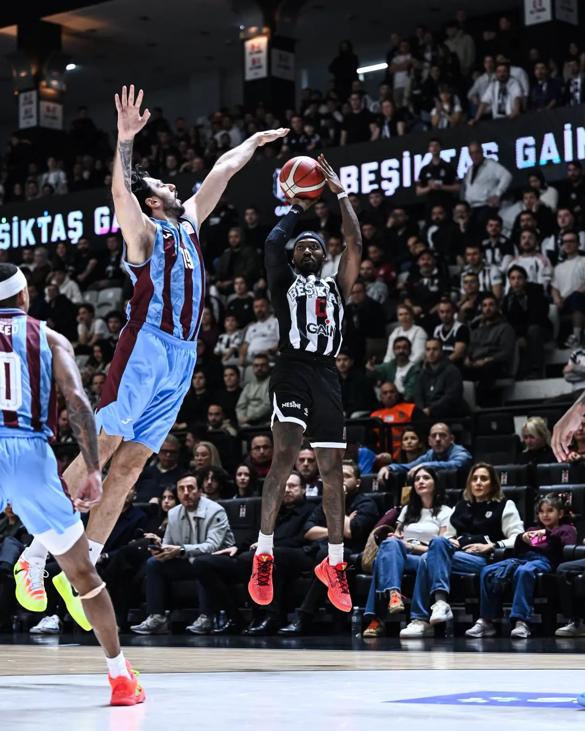 Beşiktaş GAİN, Trabzonspor'u 86-80 Skorla Mağlup Etti