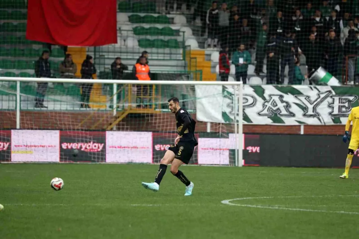 Iğdır FK, Çorum FK'yi 2-0 Mağlup Etti: Trendyol 1. Lig'de Kritik Galibiyet