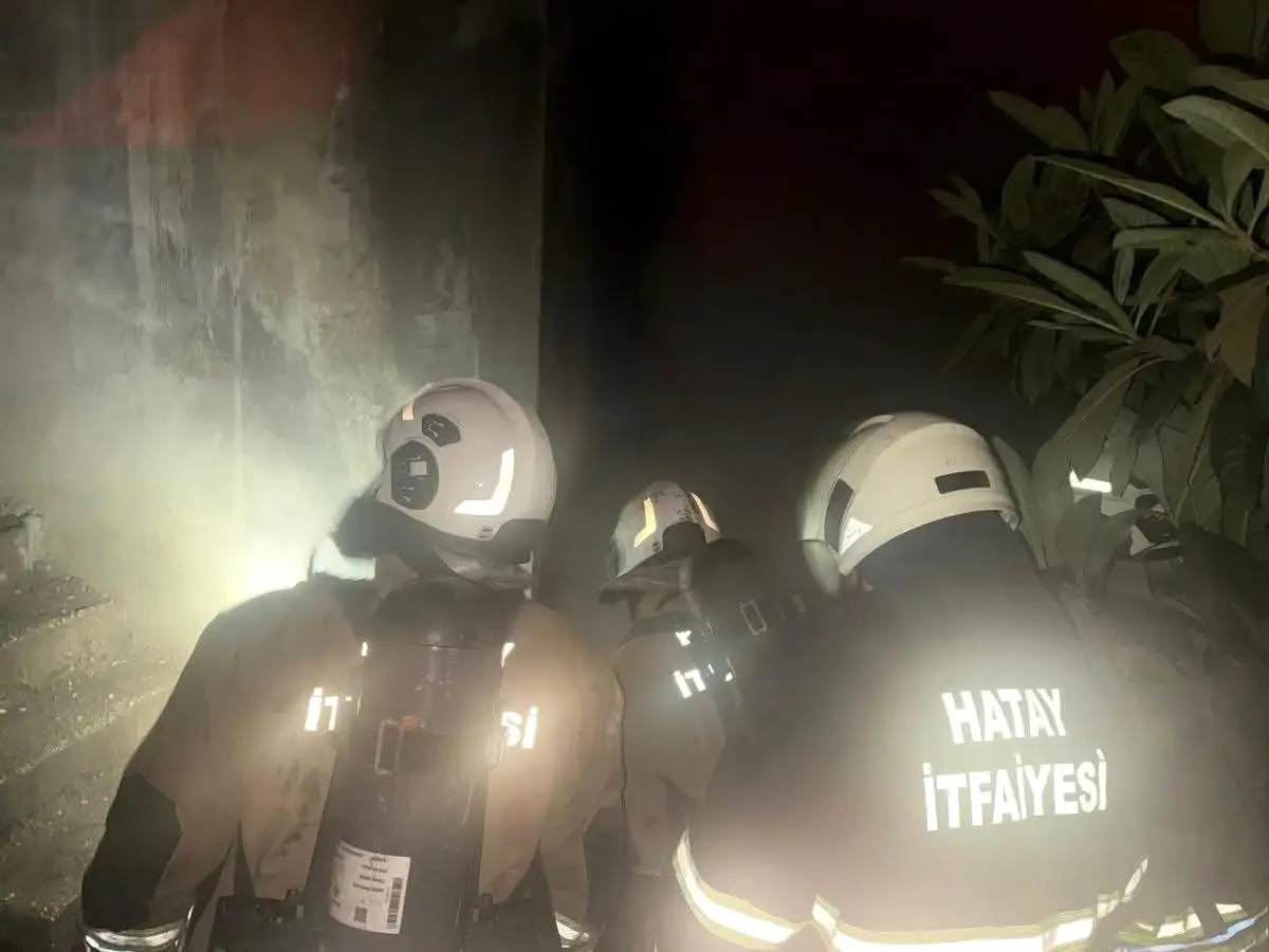 Antakya’da Bodrum Katındaki Yangın Kontrol Altına Alındı