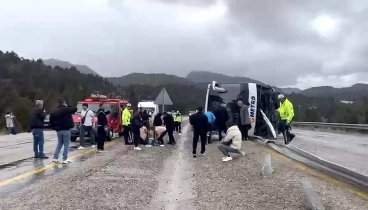 Konya Seydişehir'de Otobüs Devrildi: Çok Sayıda Yaralı
