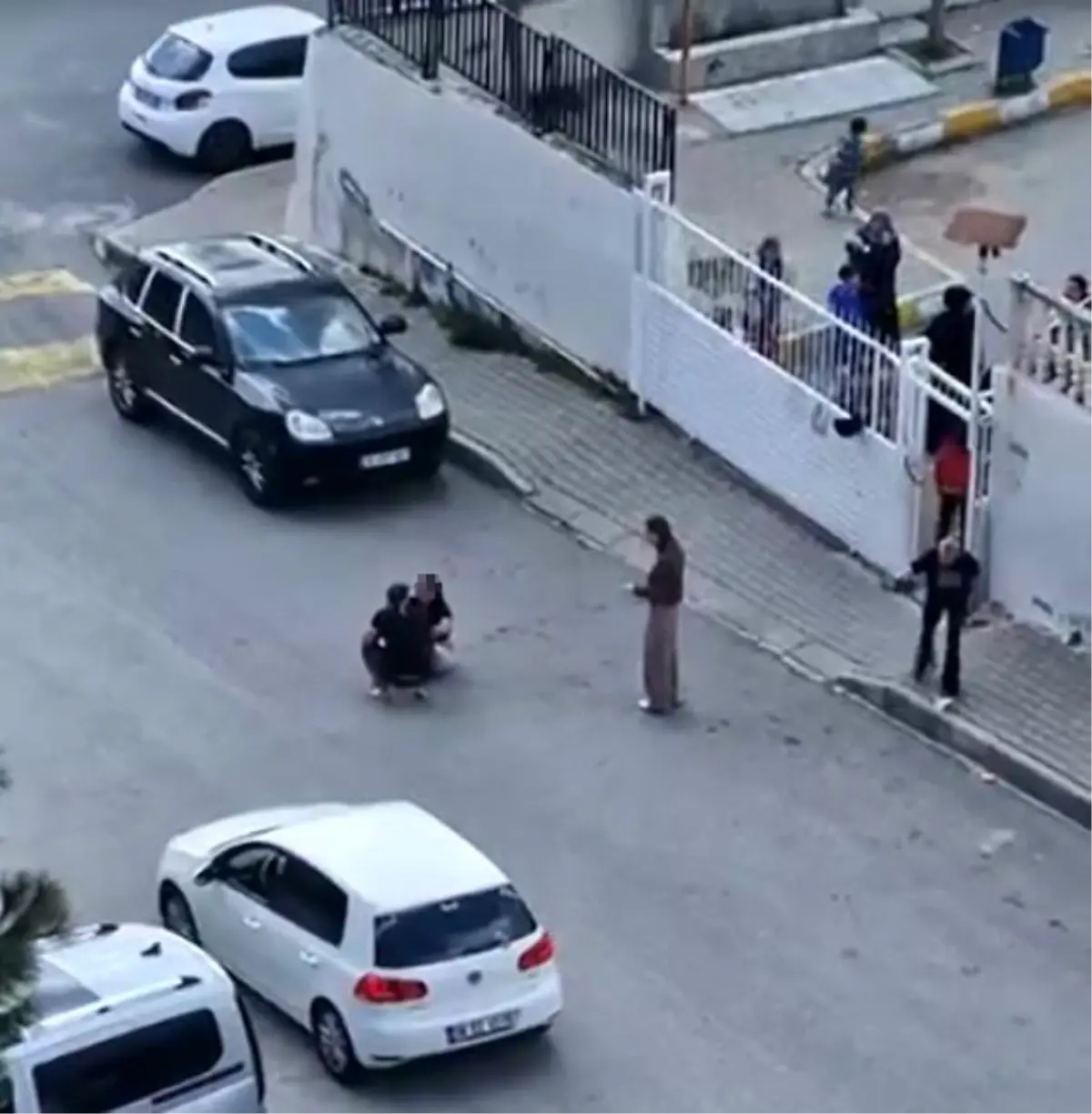 Bornova’da Sokakta Kadına Şiddet Olayı Gözaltına Alındı