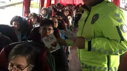 Emniyet kemeri bilgilendirme broşürü