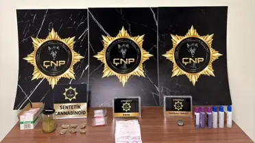 Operasyon sırasında polis ekipleri