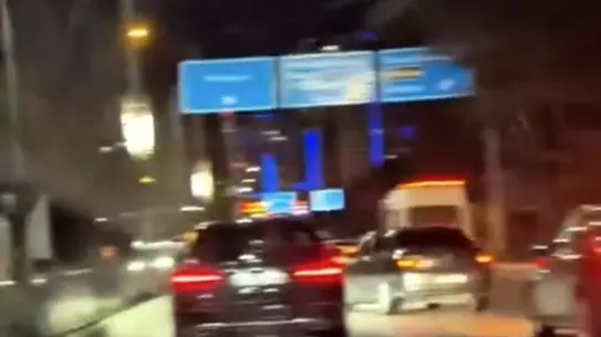 Kamera kaydında makas atan araç