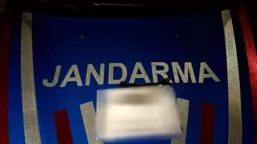 Ele geçirilen uyuşturucu paketinin fotoğrafı