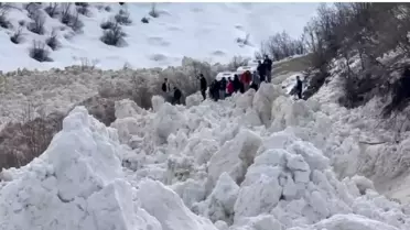 Çığ sonrası yol durumu ve temizlik çalışmaları