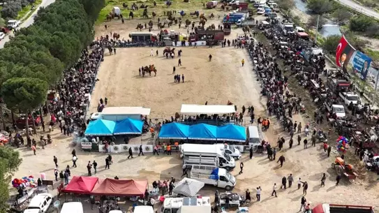 Köşk'te 15. Deve Güreşi Festivali Coşku Dolu Anlara Tanıklık Etti