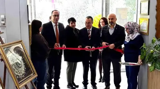 Sergi alanı ve eserler