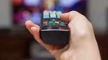 CNBC-e yeni logo tasarımı