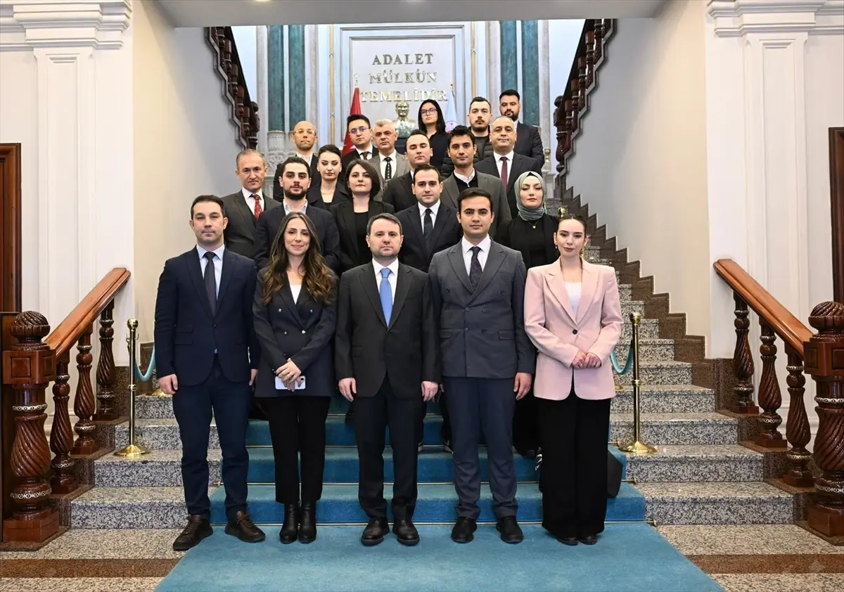 Adalet Bakanı Gürlek, Yargı Muhabirleriyle Bayram Neşesini Paylaştı