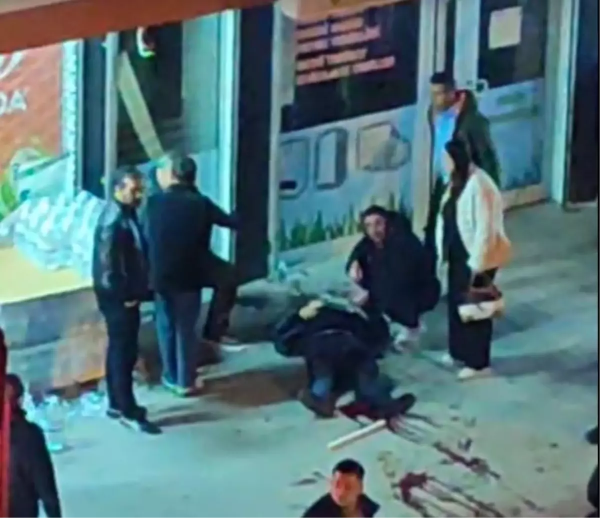 Mamak'ta Belediye Otobüsünde Yan Bakma Kavgası 1 Yaralıyla Sonuçlandı