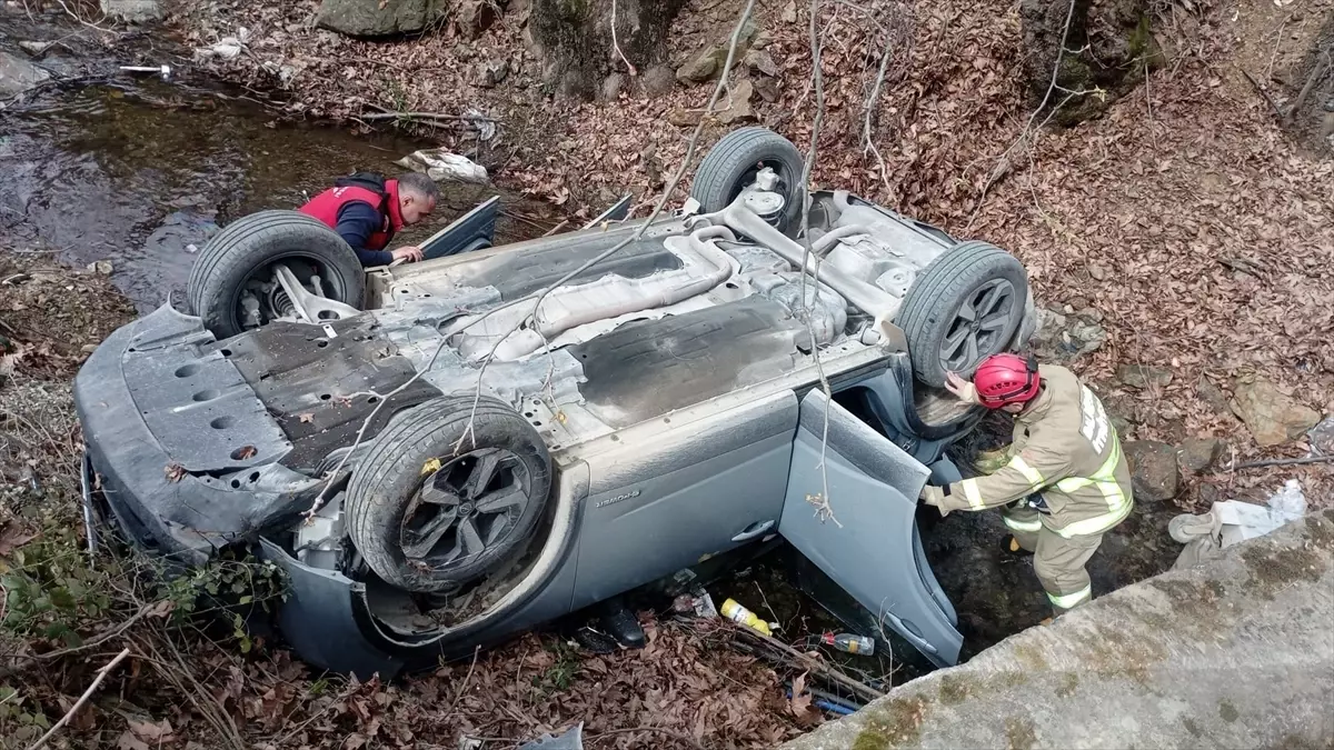 Edremit’te Çifte Trafik Kazası: 7 Kişi Yaralı