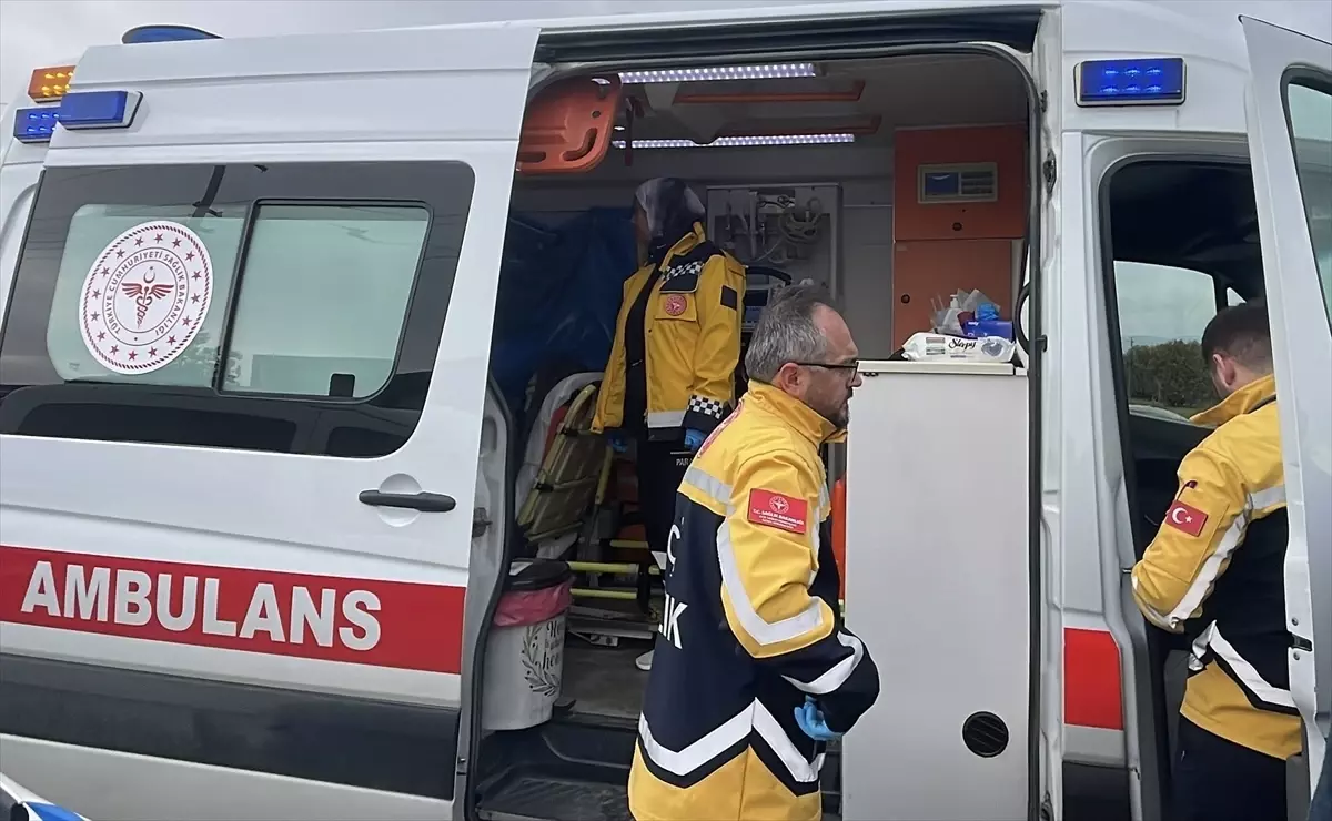 Bolu’da İki Araç Çarpıştı: 3 Kişi Yaralı, Sağlık Durumu İyi