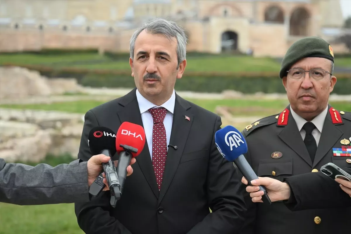 Edirne'de Milli Savunma Fuarı Açıldı: Balkan Şehitlerini Anma Günü'nde Selimiye Meydanı'nda Görkemli Etkinlik