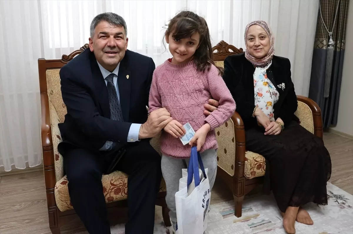 Erzurum Emniyet Müdürü Karaburun, Bayramda Şehit Ailelerine Destek Ziyareti Gerçekleştirdi