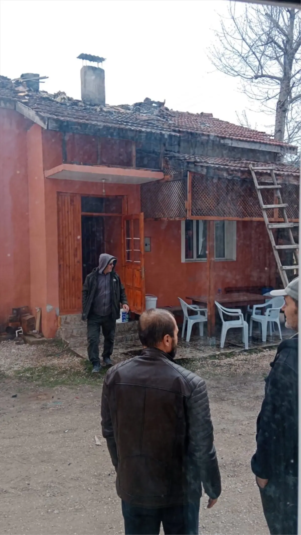 Bolu'nun Göynük İlçesinde Çatı Yangını Kontrol Altına Alındı