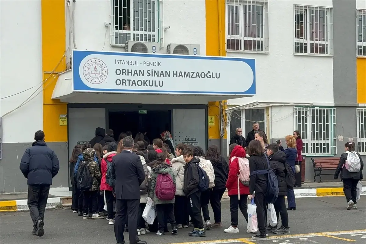 İstanbul’da 2,5 Milyon Öğrenci Yeni Döneme Başladı