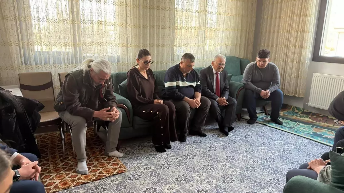 Alkollü Sürücünün Çarpmasıyla Hayatını Yitiren Tıp Öğrencisi Yaren Mercan'ın Son Notları Gözyaşları Döktü